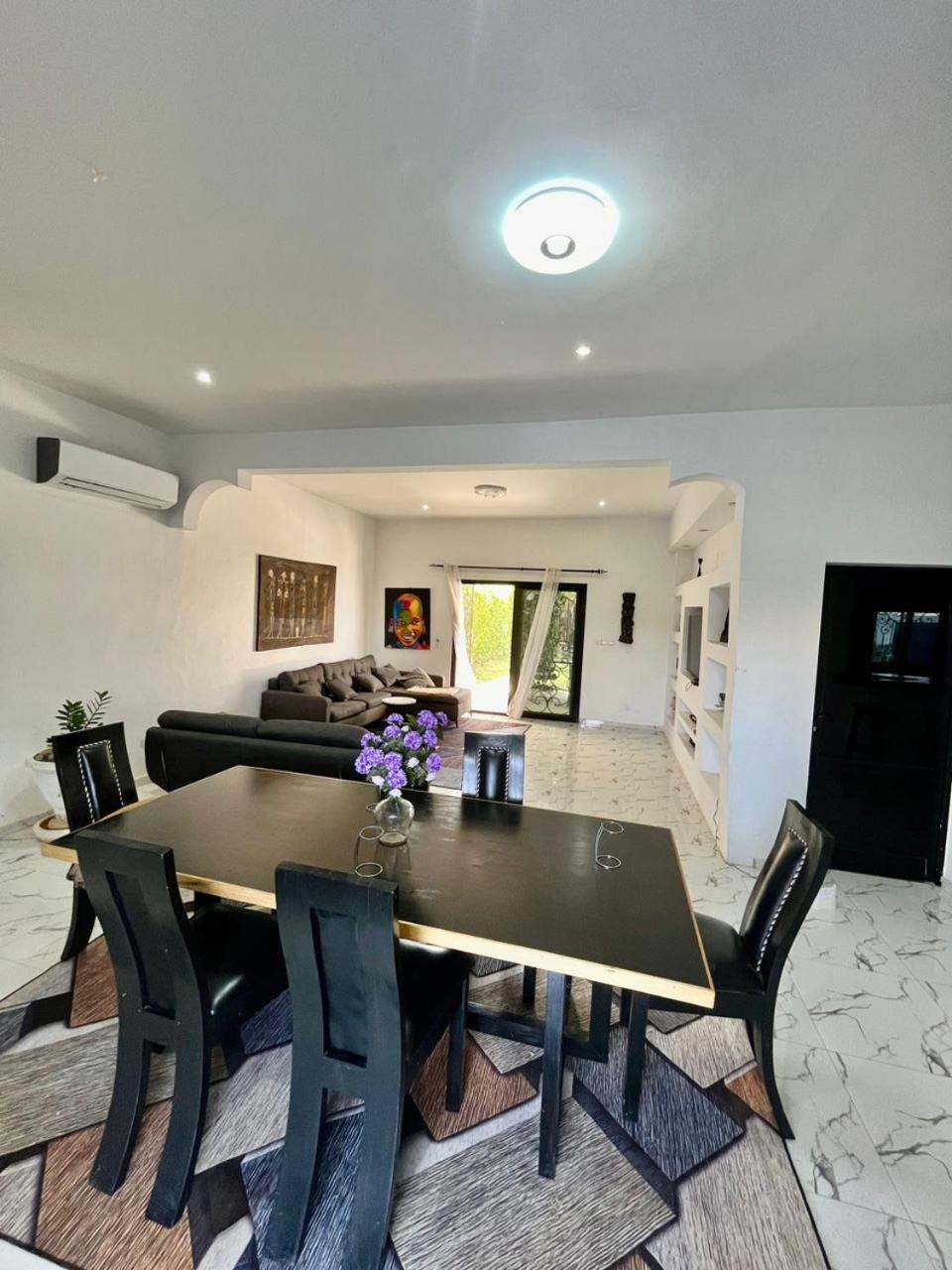 La Baraka, Extravagant Villa For 8 With Pool In Saly Gandigal Exterior photo